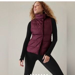 NWT ATHLETA Downtown Puffer Vest Aubergine Purple Small Tall